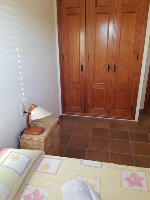 Chalet Adosado En La Playa De El Perellonet Con Piscina, Pista Tenis Valencia Eksteriør billede