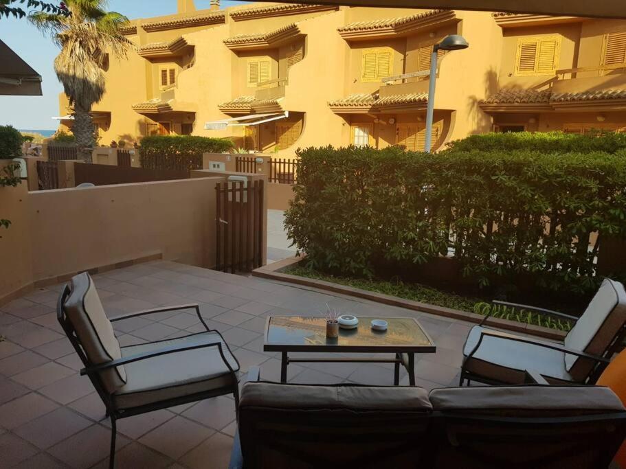 Chalet Adosado En La Playa De El Perellonet Con Piscina, Pista Tenis Valencia Eksteriør billede