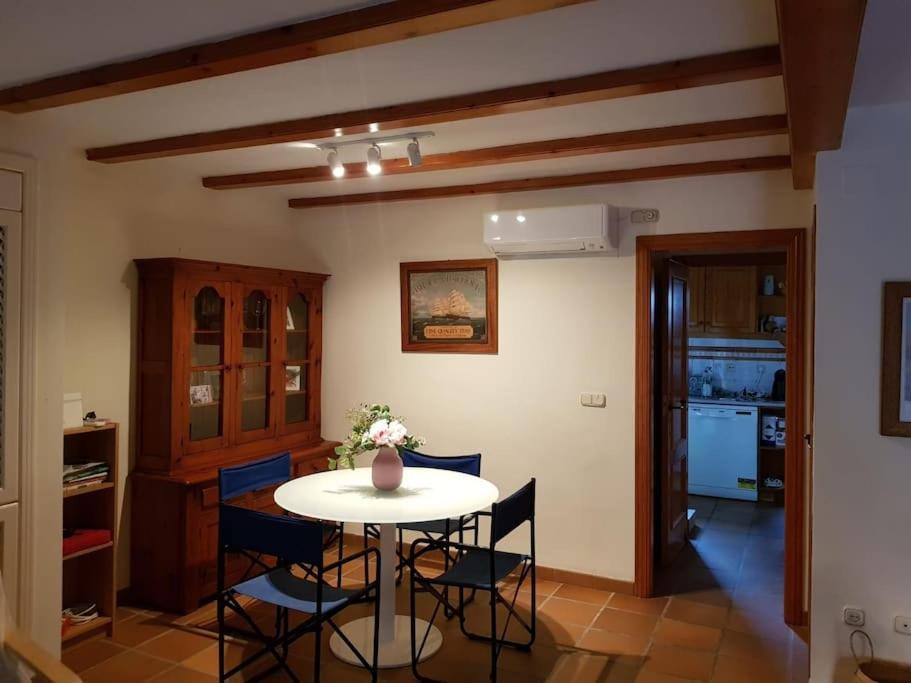 Chalet Adosado En La Playa De El Perellonet Con Piscina, Pista Tenis Valencia Eksteriør billede