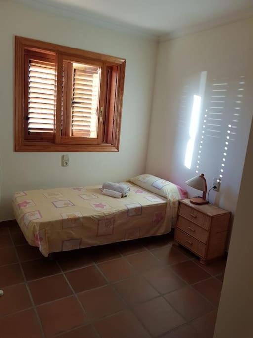 Chalet Adosado En La Playa De El Perellonet Con Piscina, Pista Tenis Valencia Eksteriør billede